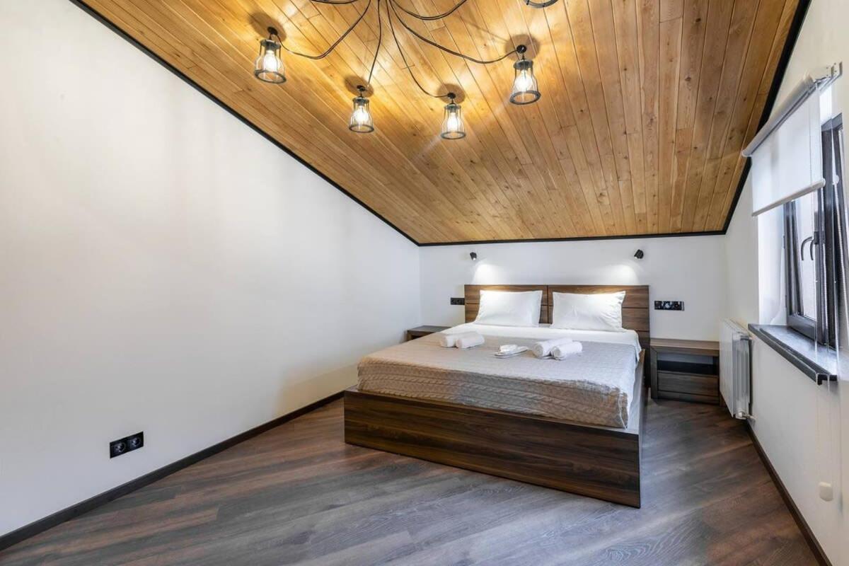 3Br Apt W Huge Terrace & Magnificent Views Tbilisi Exteriör bild
