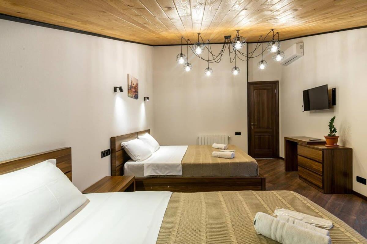 3Br Apt W Huge Terrace & Magnificent Views Tbilisi Exteriör bild